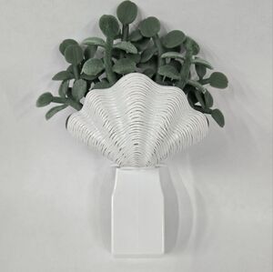Bath and Body Works Wallflowers Fragrance Plug Shell Succulent Beach Plant